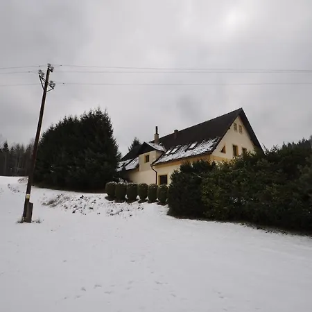 Apartament In Chotevice 2457 Kottwitz